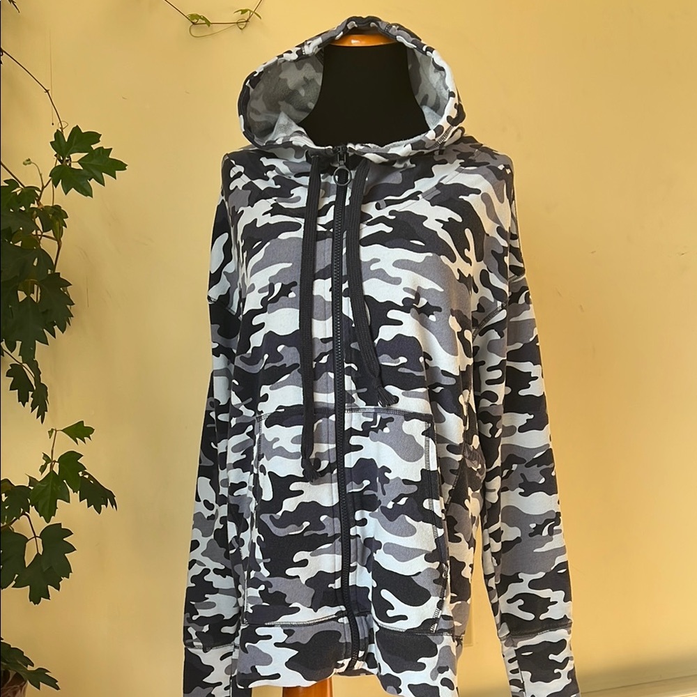 Women’s Fabletics Front Zip Hoodie